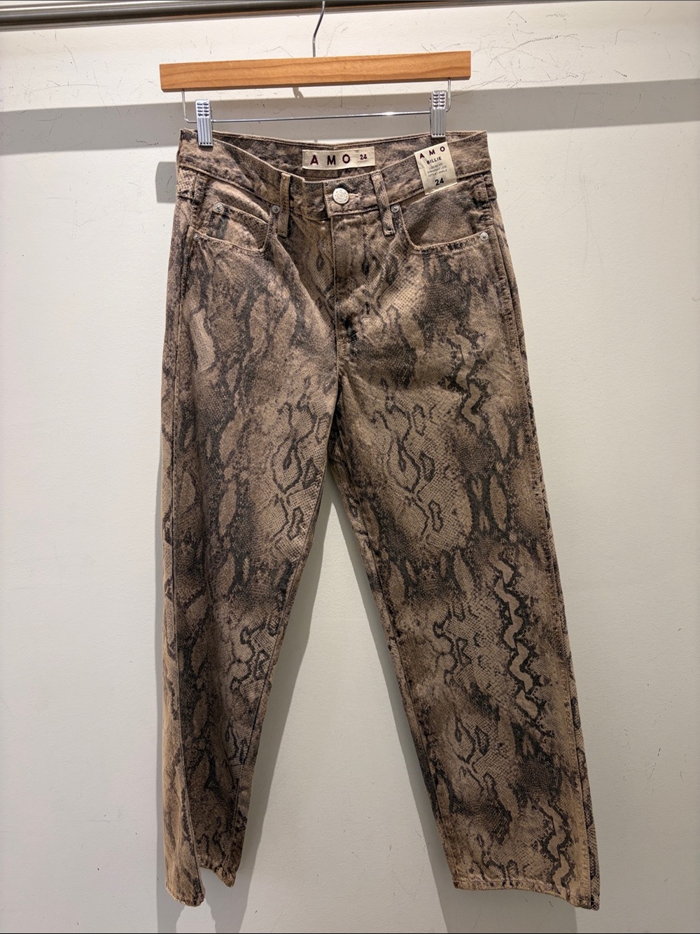 AMO Women’s Billie Python Cloud Grey Straight Leg Jean Size 24